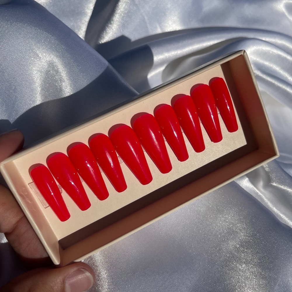 Red Press On Nails